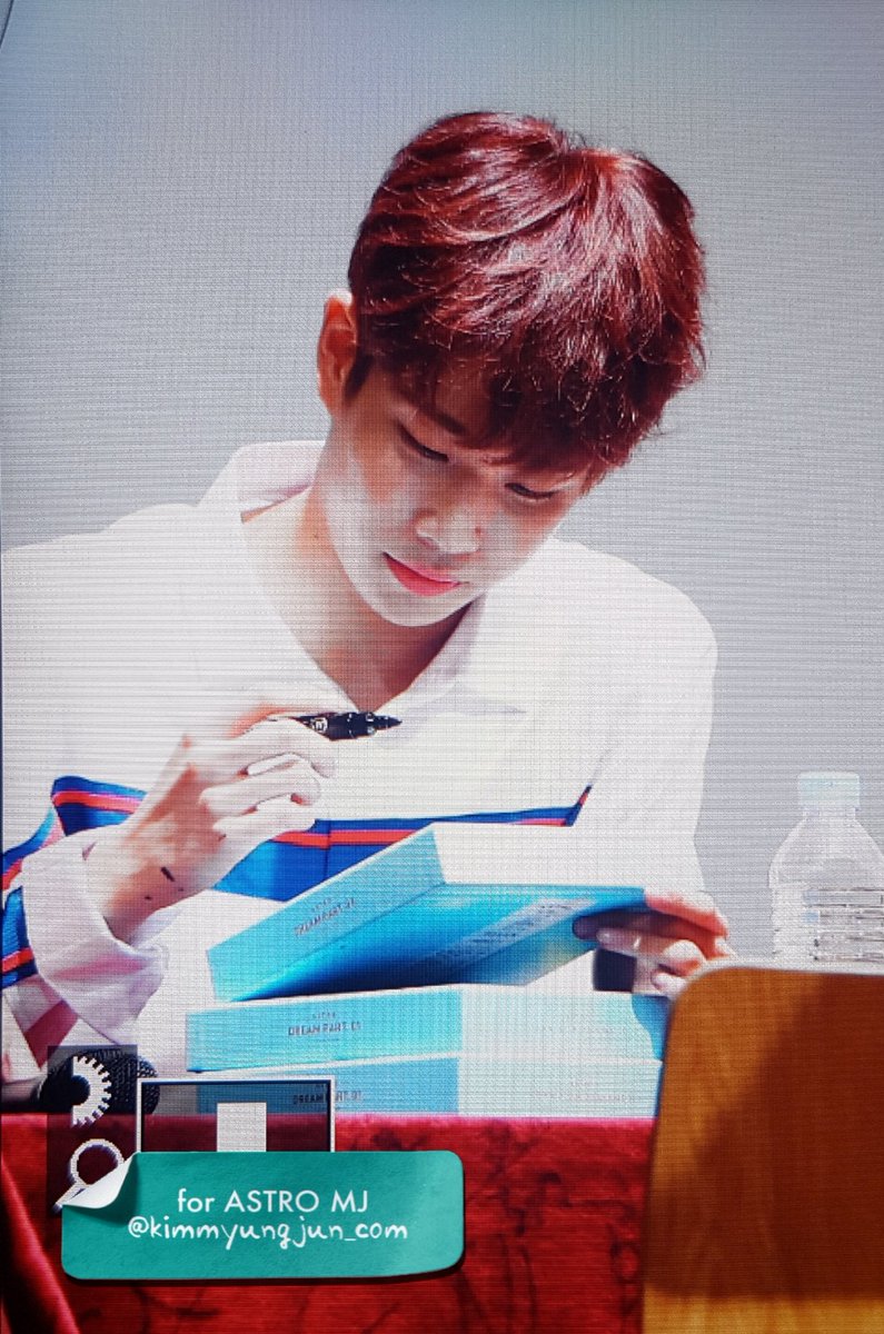 (Preview🌠) 170723 부산팬싸인회 #아스트로 #ASTRO #엠제이 #MJ #D_STORE #Baby <a href="/offclASTRO/">ASTRO 아스트로</a> 김실장님 제 인생을 결재받고싶은데요ㅠㅠㅠㅠㅠㅠ