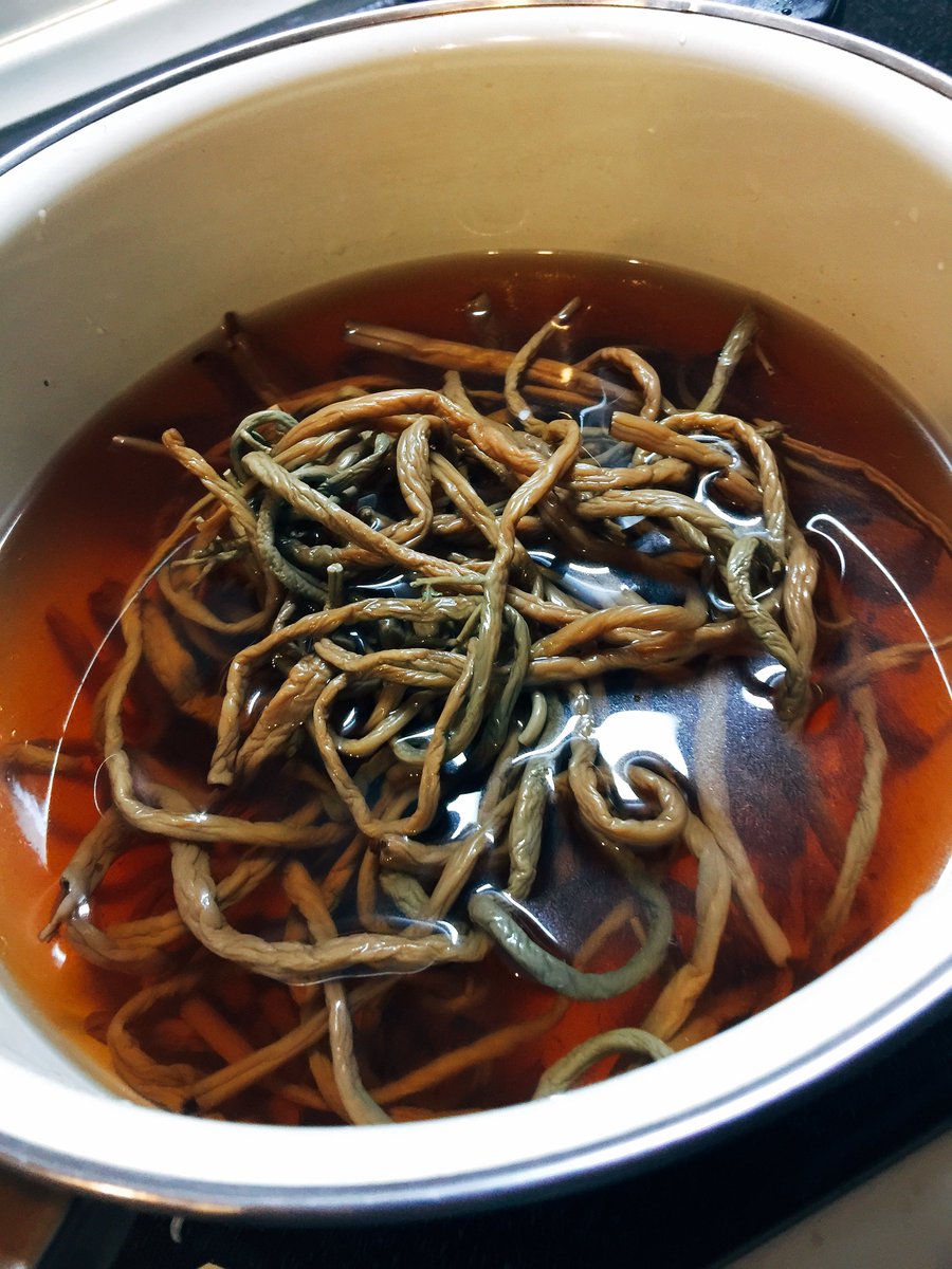 akttarou's tweet photo. 秋田県産天然の ぜんまい はいかがですか
お味噌汁の具や鍋物の具、煮物などにお使いください
自然の恵みをお楽しみください
干しぜんまいもございます
=＞https://t.co/s9kphDigFe
クーポンもご利用ください
=＞https://t.co/mBnLfzdUiy https://t.co/zI8UMn1SsV