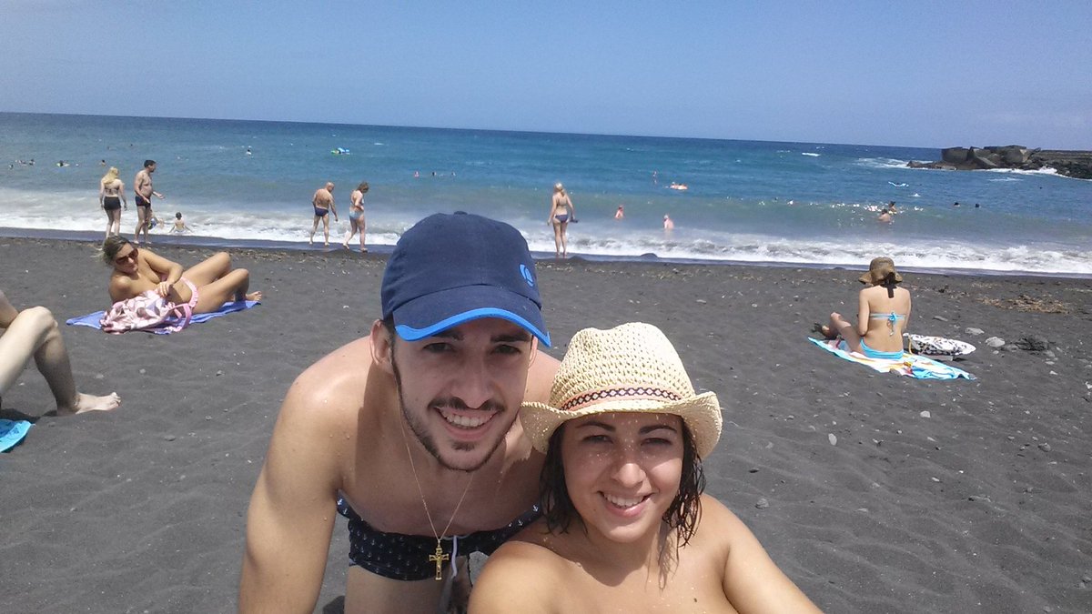 Jeplaroj's tweet photo. Tenerife con @sandraserman #PlayaJardin https://t.co/PyktHvc7Bt