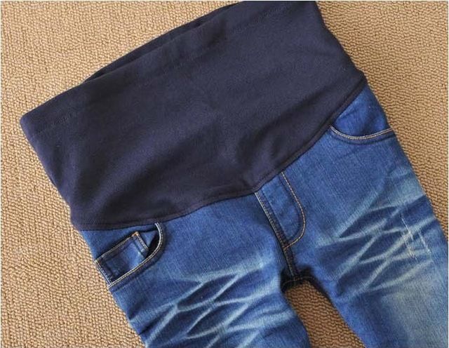 RetoucherieLC's tweet photo. Si tienes pantalones de bluejean nuevos, los quieres usar y estás embarazada, puedes optar por este #arreglo sencillo #RDMCCLasColinas https://t.co/NWmV1yGkiJ