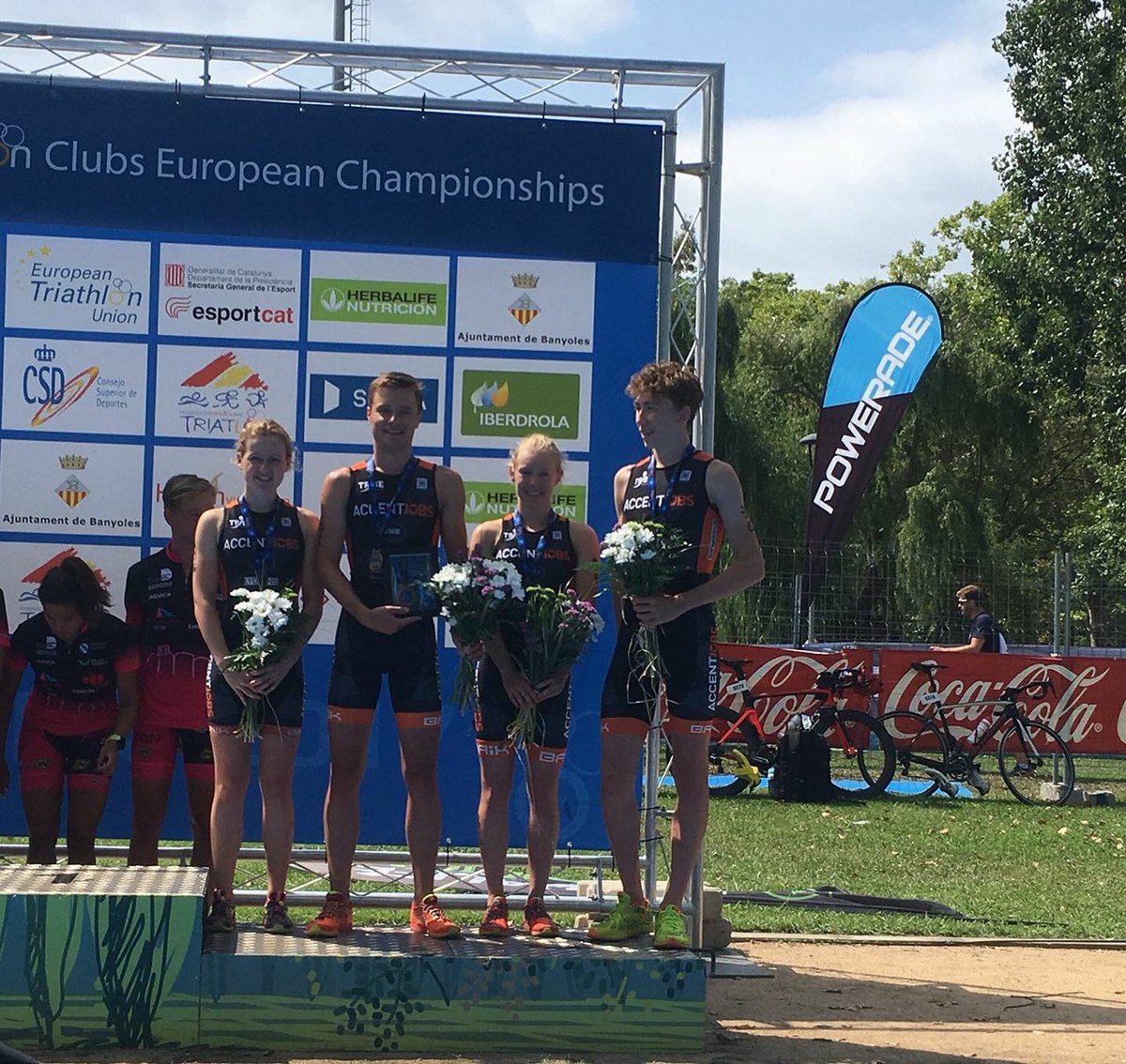 Brons op EK mixed relay clubs bij juniors in Banyoles ES!! Knap van onze jongens en meisjes! <a href="/3athlon_BE/">3athlon_BE</a> @vtdltriathlon