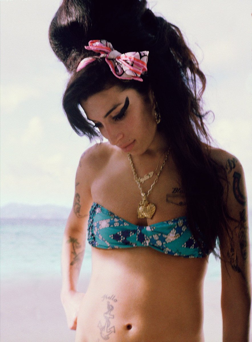 PopCrave's tweet image. 6 years ago today, we lost a musical legend, Amy Winehouse. Her impact and legacy left on the industry will never be forgotten.