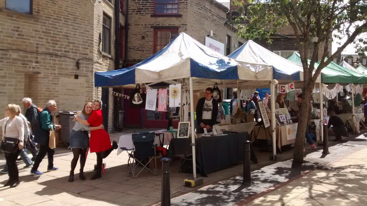 AnnaParker16's tweet photo. Now to begin plans for the next fair #BDPrint17 #TheBradfordPrintFair2017 👏👭🙌@kh_illustration https://t.co/T6lVvKzoV0