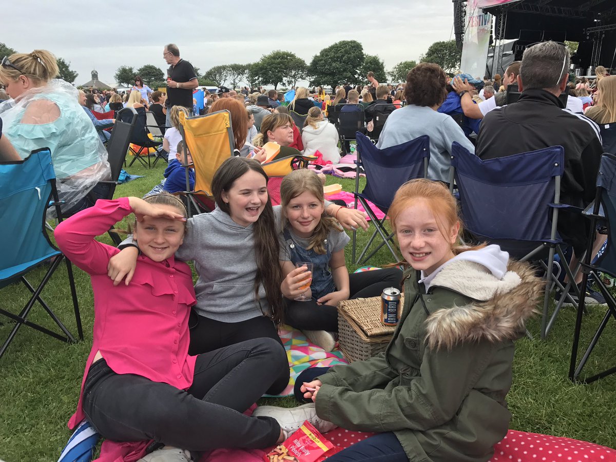 SarahJubb's tweet photo. @STynesideEvents ready and waiting from stmarys posse https://t.co/R31xKmHWio