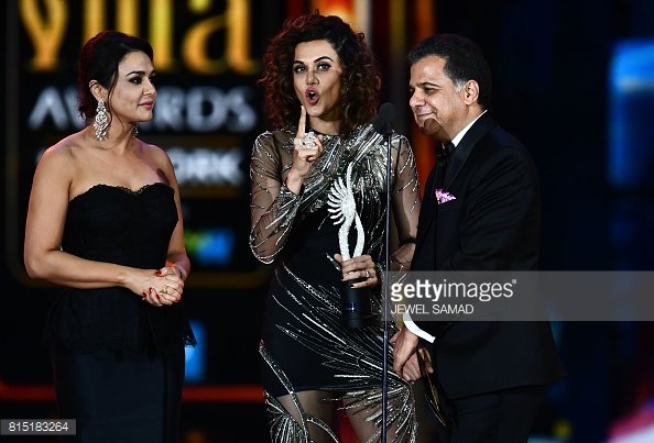 TaapseePFanClub's tweet photo. PICS the gorgeous @taapsee at IIFA 2017 https://t.co/17hrEcxSMh