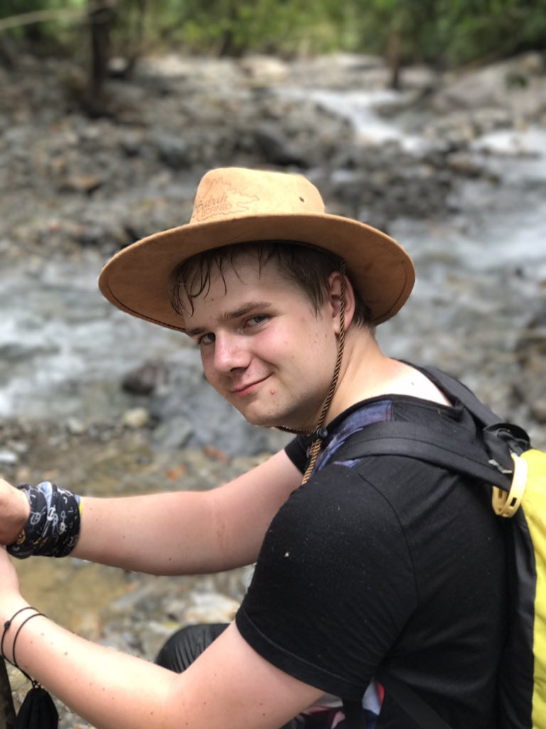 sjbscience's tweet photo. Rest stop during yesterday's trek https://t.co/kVilEjoVoa