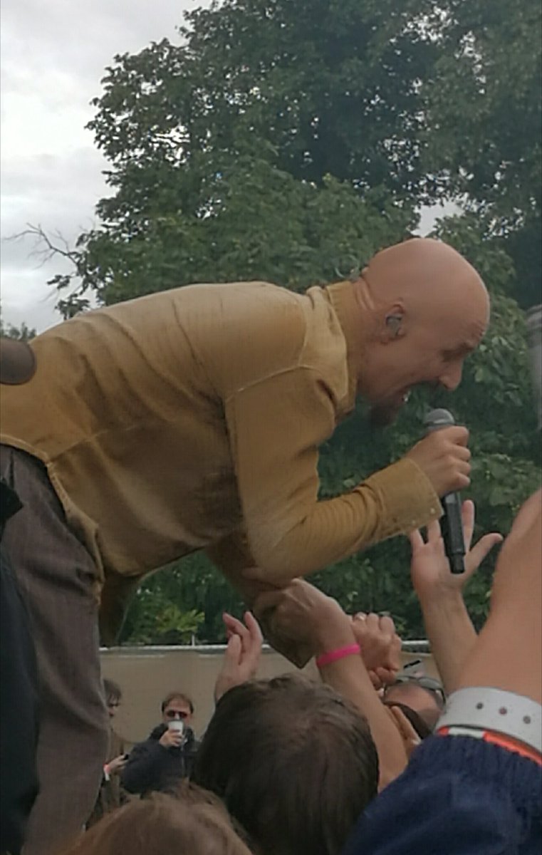 greetjenkins's tweet photo. @wearejames @PennFestival #james were the greatest ! #gettingawaywithitall  #messedup what a great festival ! https://t.co/a7q8wHAFX6
