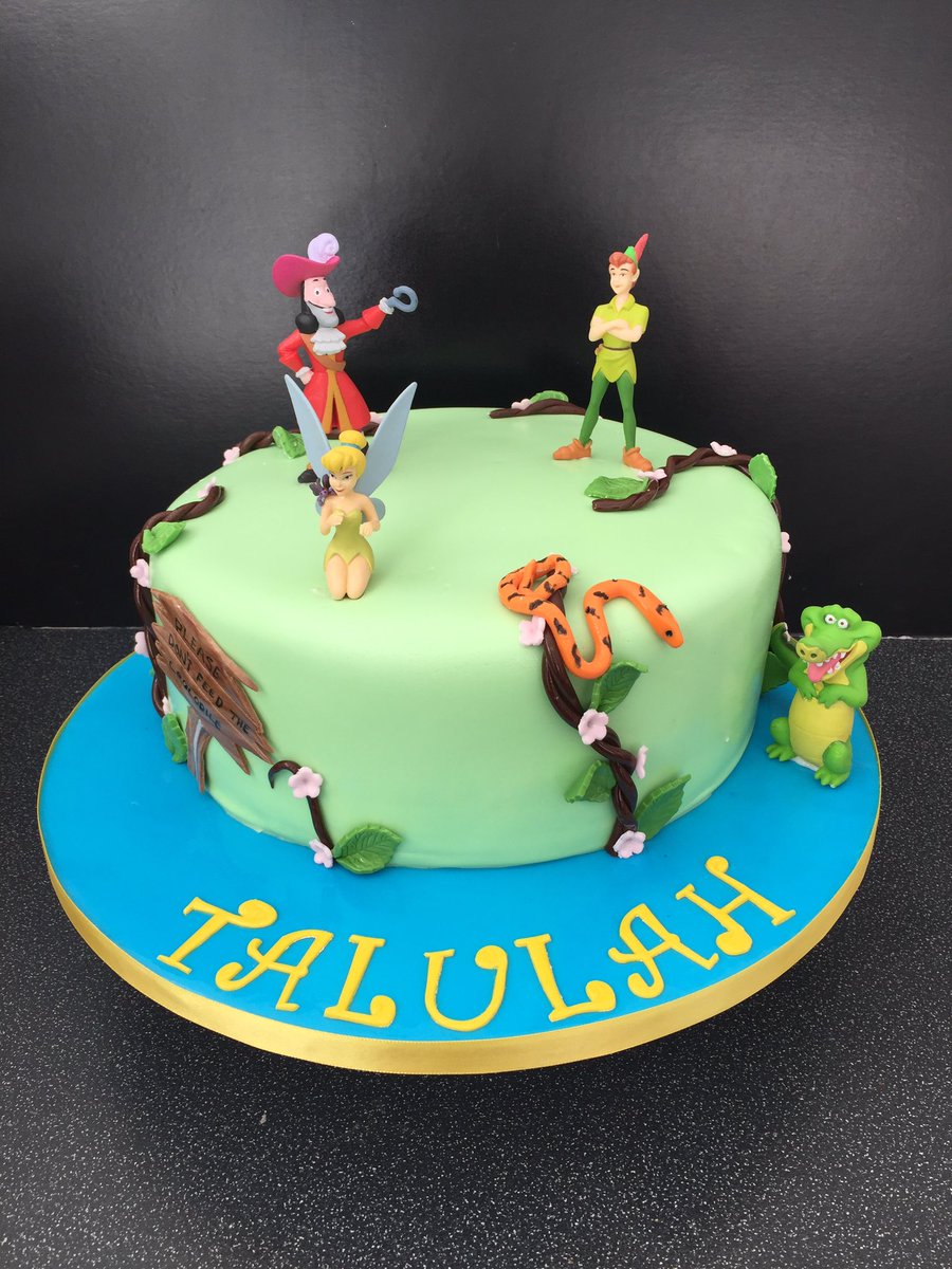 KaysCakeWorld's tweet photo. #peterpancake #kayscakeworld #bushfairservicebays #birthdaycake #hook #tinkerbell #peterpan #ticktock #crocodile https://t.co/Stpbkafl1X