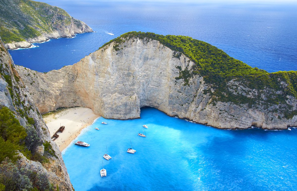 photoblggr's tweet photo. Twelve Beautiful Cities to Visit this Summer - https://t.co/rK9gbddCld https://t.co/FRQIyDYREp