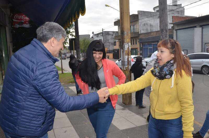 ale_phatouros's tweet photo. Los jóvenes están preocupados por la situación económica, quieren volver a tener futuro. Hay que representar #LaVozDeLaMayoría https://t.co/HXWPv8lOSi