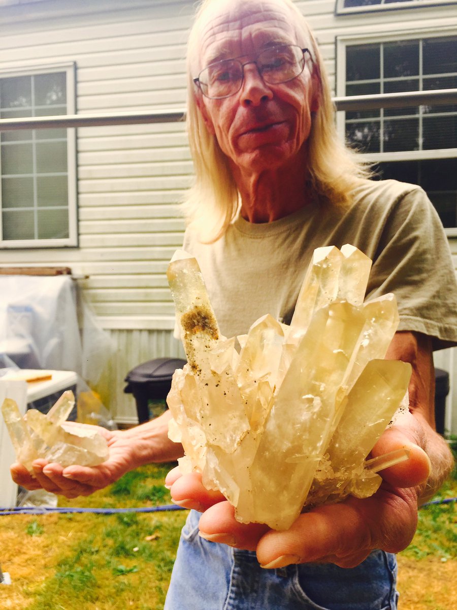 FrozenGoldAdam's tweet photo. How did the search for a lost gold mine lead me to a UFO crash site-crystal prospectors,&amp; a lost civilization? #crystals #Aliens #OJSimpson https://t.co/zlb6BkdkDB