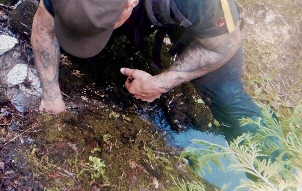 FrozenGoldAdam's tweet photo. How did the search for a lost gold mine lead me to a UFO crash site-crystal prospectors,&amp; a lost civilization? #crystals #Aliens #OJSimpson https://t.co/zlb6BkdkDB