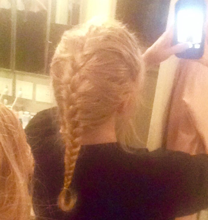 KatCressida's tweet photo. AIGHT- it aint quite #Khaleesi from #GoT 😉-but darned PROUD o this #MohawkBraid I managed2 pull off on my way2 #SurfSchool this morn 🌴🏄🌴 https://t.co/MvqvYpA9ci