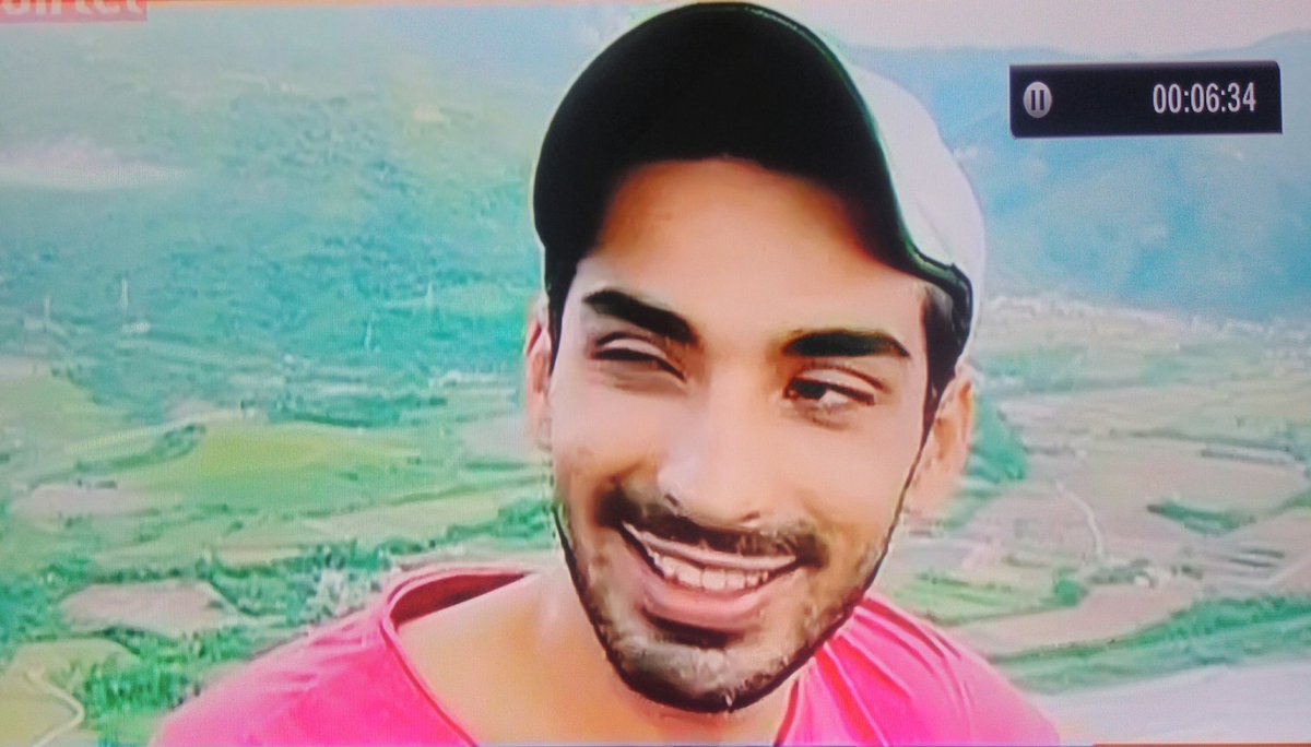HUSSAIN_SAMI's tweet photo. @SBASIndiaTV Congrats 4 2nd anniversary.Thanx 4 this fabulous MoNaya treat.@itsmohitsehgal #SanayaIrani #JosephAdvin (03/03) https://t.co/EfhiLExLr2