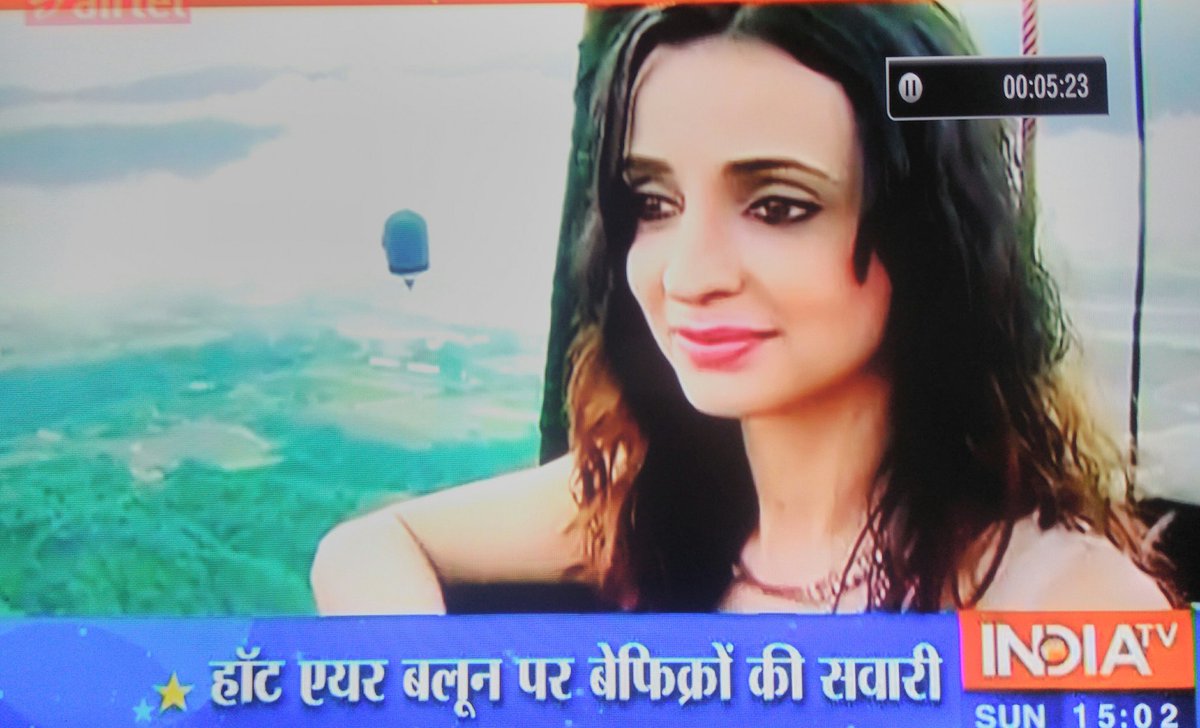 HUSSAIN_SAMI's tweet photo. @SBASIndiaTV Congrats 4 2nd anniversary.Thanx 4 this fabulous MoNaya treat.@itsmohitsehgal #SanayaIrani #JosephAdvin (03/03) https://t.co/EfhiLExLr2