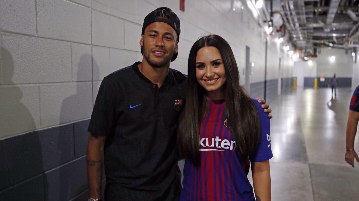 neymargaybranco's tweet photo. Se der certo "grito" se nao der "ta feliz demi?" https://t.co/UhGEv9WqMr