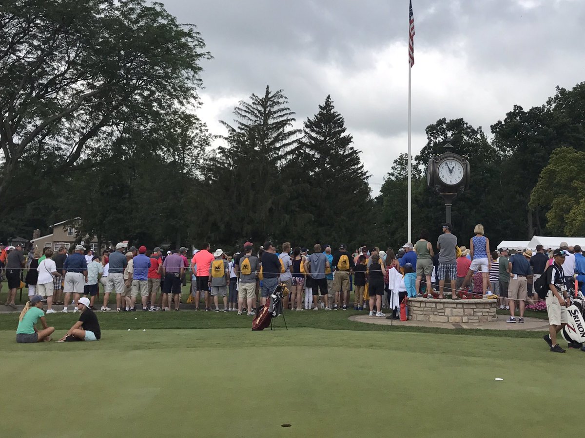 BobKendall10's tweet photo. @MarathonLPGA Good crowds at #highlandmeadows #lpga #finalpairing https://t.co/9IW63x3jg1