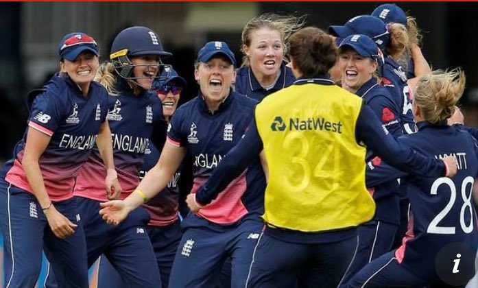 ejrainfordbrent's tweet photo. Unbelievably proud of the girls!!! Only gone and done it in front of 26,000. Inspired the nation today 💃🏾🔥💃🏾🔥 https://t.co/7g42nUl5zE