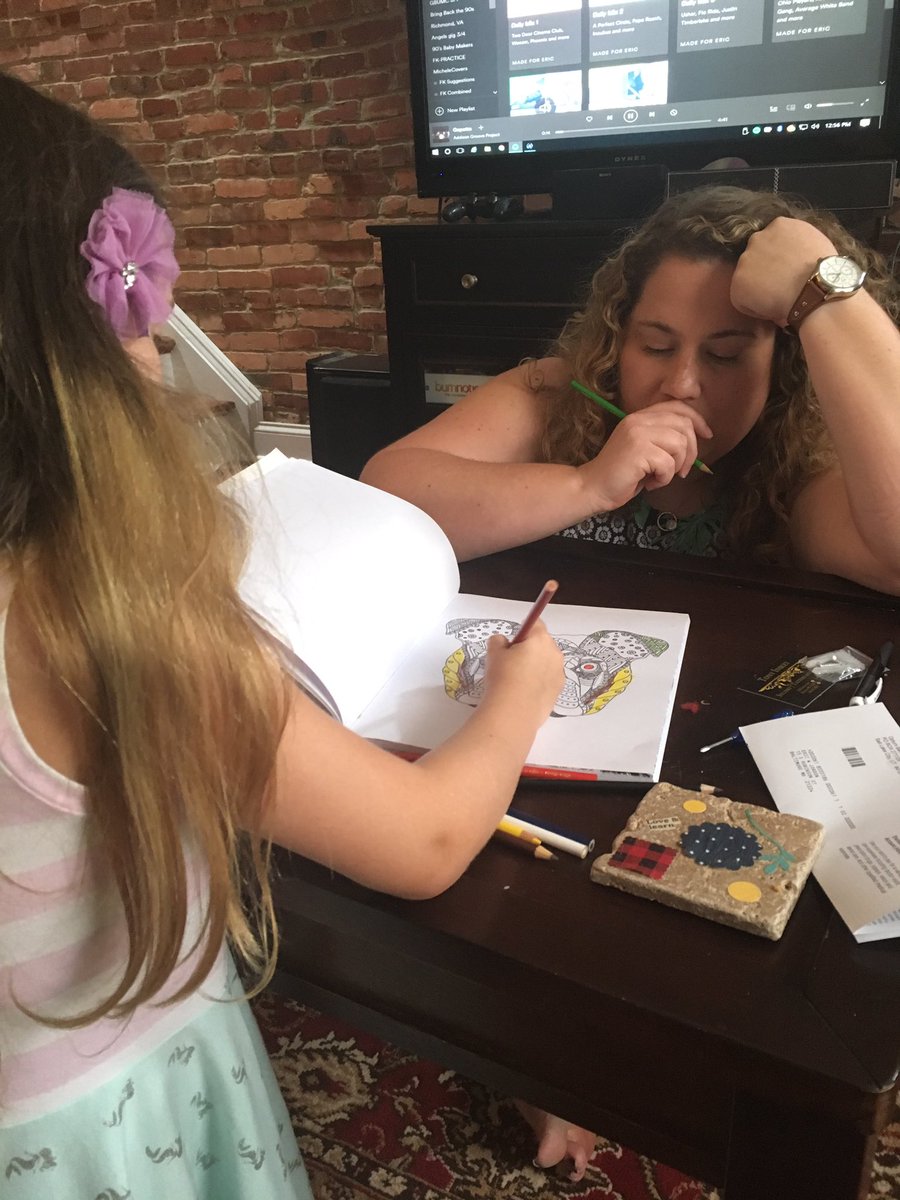 medicwife2006's tweet image. Coloring with Auntie Colleen! #BaltimoreFun