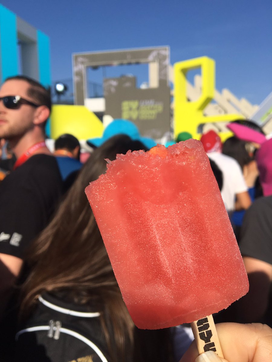MelroseJohnson's tweet photo. Thanks for the popsicle. Hit the spot. @syfy #SYFYlive #itsafanthing https://t.co/eiz4McrHGU