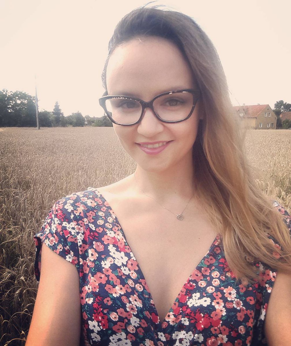 Meg_Urbaniak's tweet photo. Best plan for Sunday. #agropr #crop #PublicRelations #tractormania #work #notwork https://t.co/dOr11uJzK1