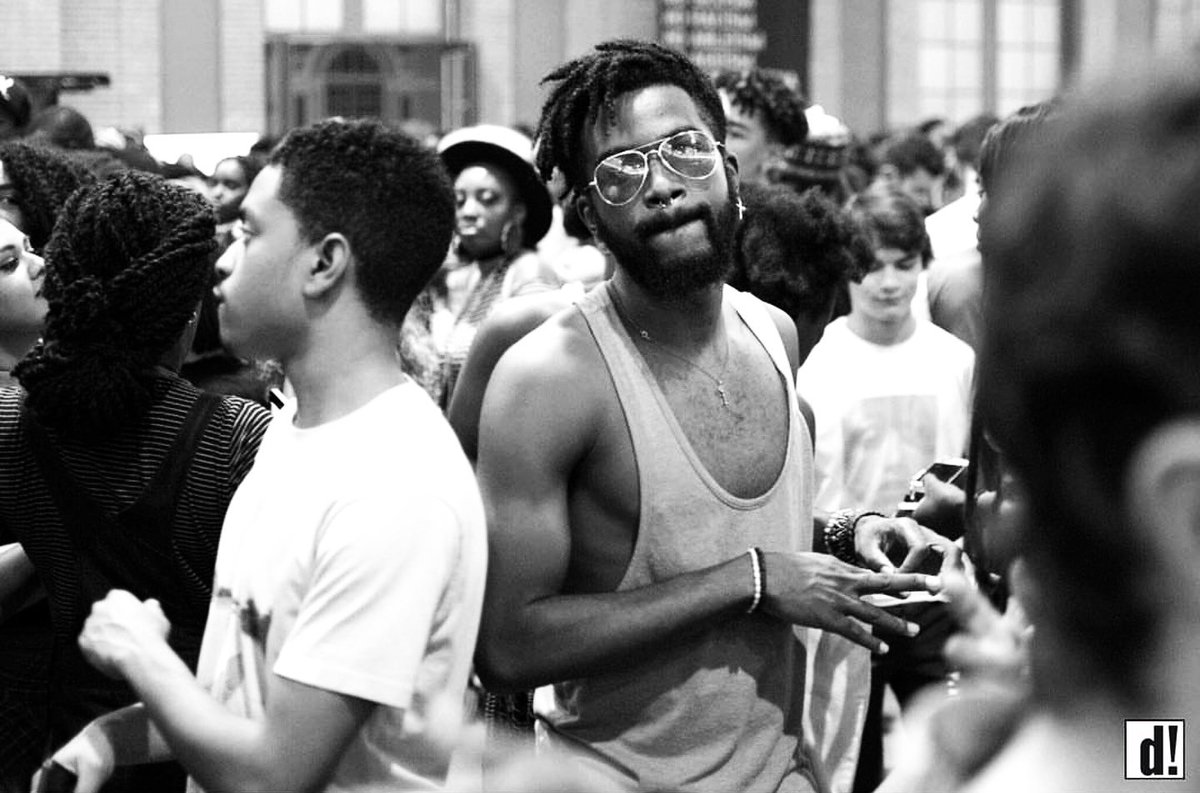 MrBlackmans's tweet photo. #AFROPUNKLONDON ! #London #BeardGang Where y'all at! Tag yuhself #AllBeardsArentEqual. A 30ml bottle of #beard oil could be coming at you. https://t.co/c9Ln0lPQzz