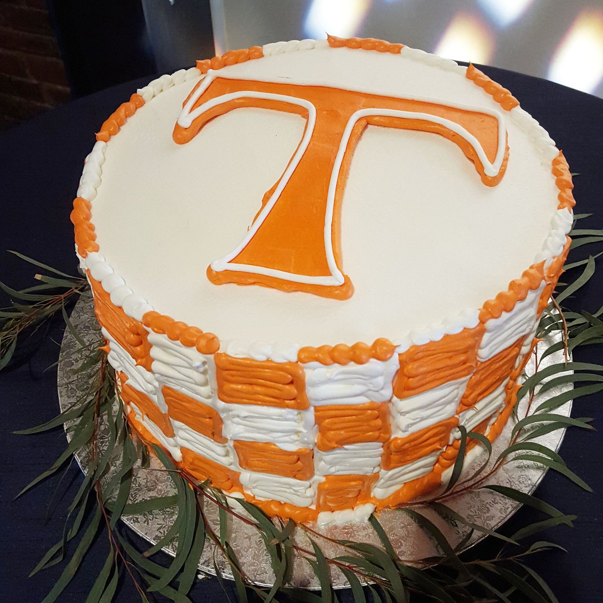 why not dedicate your cake to your alma mater? #govols #sundayfunday #UT #randievents #yum #cake #Tennessee