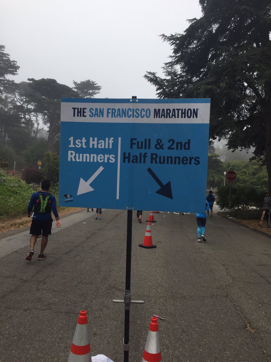 Tom_Vondran's tweet photo. Sometimes when you come to a fork in the road both paths lead to self satisfaction and glory. @Oomba celebrates all runners at #SFMarathon. https://t.co/EPuAraTsmH