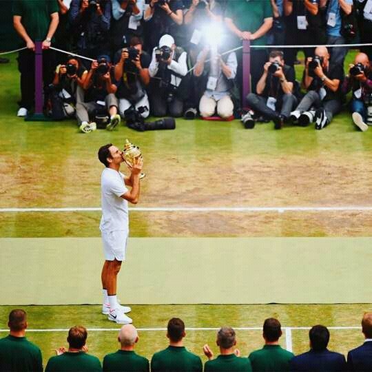 iamAB95's tweet photo. Last Sunday Was A Special One πβ€ #RF19 #BEL19VEd #WIM8LEDON #throwback #Ro8eRFederer #TheGOAT https://t.co/3q4Vtu1gsA