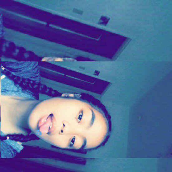 bbysinta's tweet photo. Yes bejj asss my eyebrows are frxkn real 😊 now quit asking me that 😛😠 . But heyerss y'all ok bye 👋✌ #somethingtppost https://t.co/K3TrHUCk3V