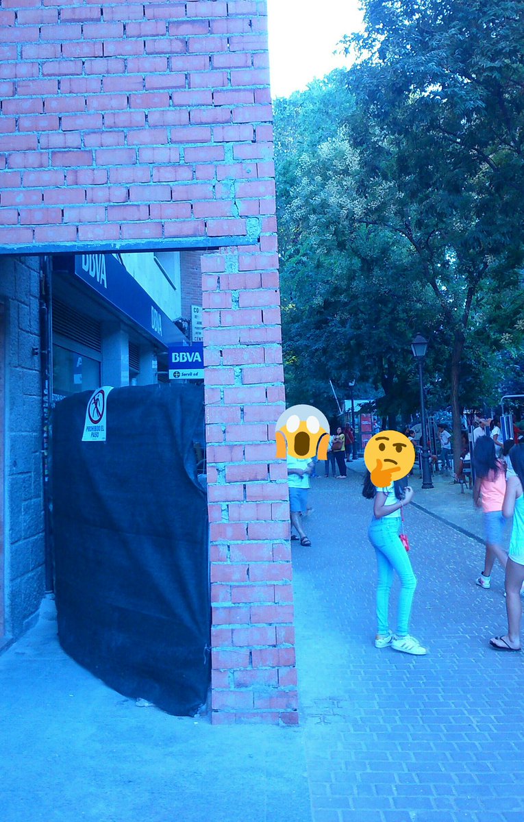 AMPA_LaLuZ's tweet photo. Ahrrgg, me escuecen los ojos!!
Pero qué es ésto?
En serio se van a cargar el paseo?
#AlbertoPalacios lleno de ascensores?
#Villaverde https://t.co/do76WOxjT9