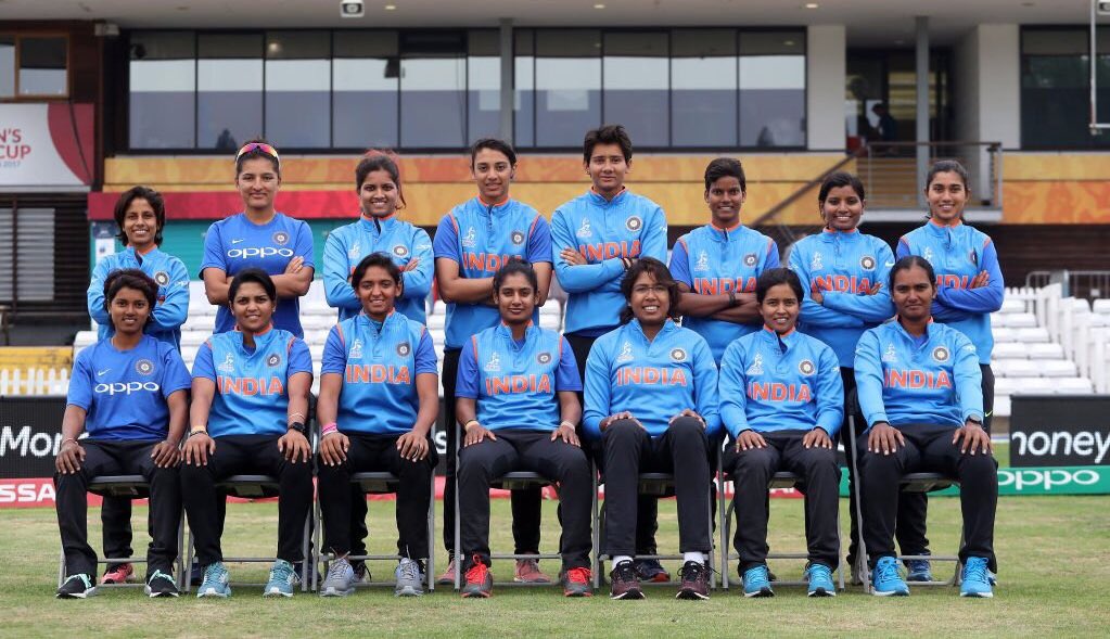 hardikpandya7's tweet photo. #TeamIndia🇮🇳, the entire nation is proud of your brave performance at the #WWC17! 👏🏻👏🏻👏🏻 https://t.co/Nd3dxg2X5K