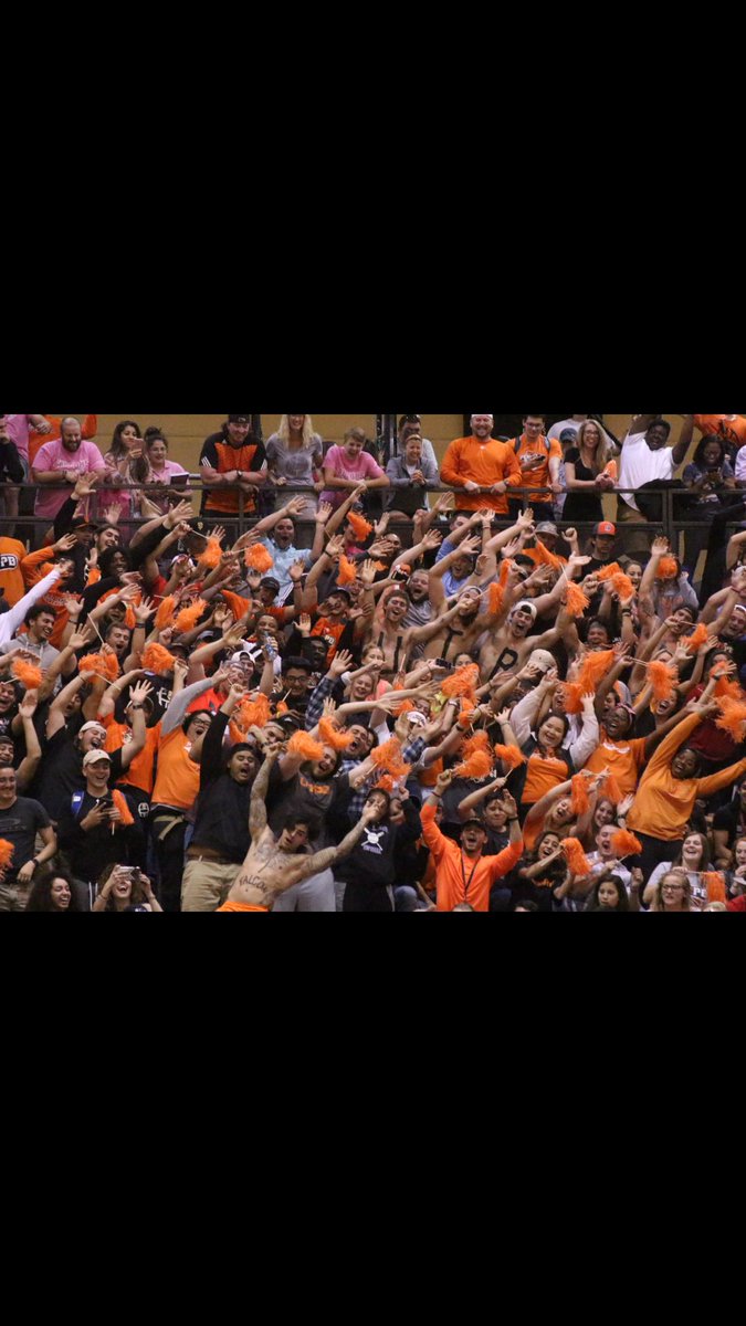 UTPBflock's tweet photo. How many retweets to make this happen at every game this season?
#studentsectionsunday https://t.co/e0Y6TI5Dsq