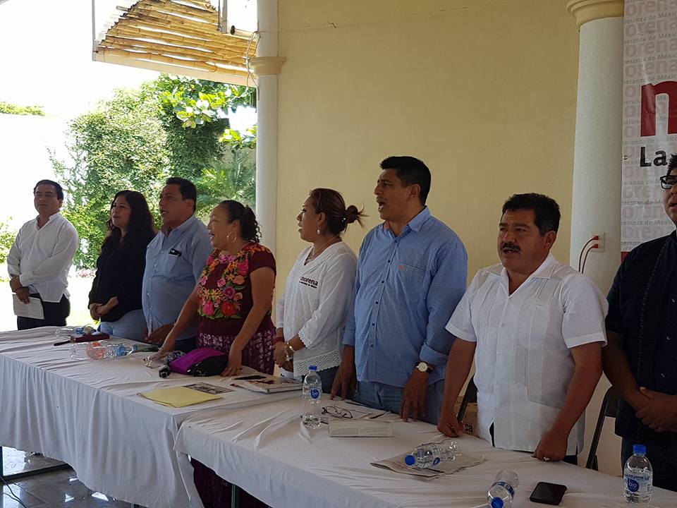FelixSerranoT's tweet photo. El trabajo organizativo tiene que ser la base del triunfo para derrotar a la mafia que tiene secuestrado a México #amlo2018 #Oaxaca https://t.co/gKtl1CANv0