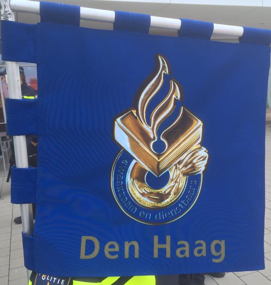 WA_Buytenwegh's tweet photo. Uw wijkagent is weer terug.
Afgelopen week het #Wandeldetachement van politie Den Haag tijdens de #4DaagsevanNijmegen mogen verzorgen. https://t.co/pPuUOxEd5F