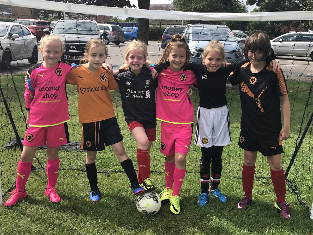 kgreenie2's tweet photo. #proud #girlsfootball #firstfriendly โฝ๏ธ๐๐ป๐โฝ๏ธ https://t.co/6mfv5jHyBn