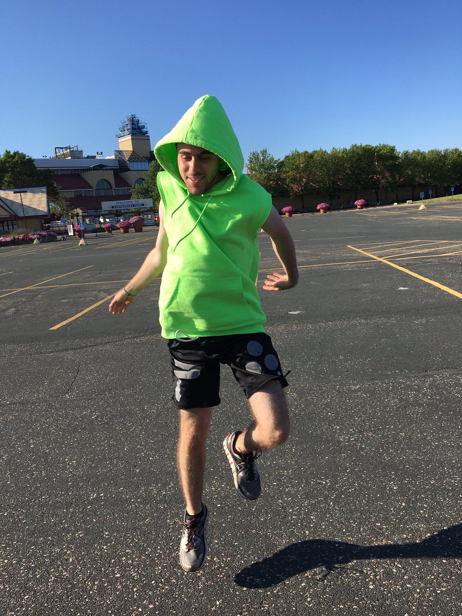 SLPancakes's tweet photo. Today @KevinGoren is representing the gangster Lollipop Guild. Hello Minneapolis! https://t.co/ng3iGL6U2T