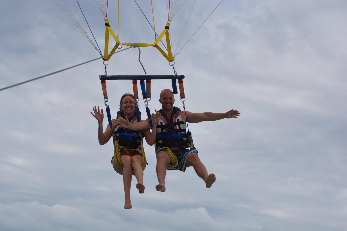 chlibi14's tweet photo. Parachute ascensionnel à palavas les flots ☀️😀🤣#Belambrawards https://t.co/LUMTT97UOF