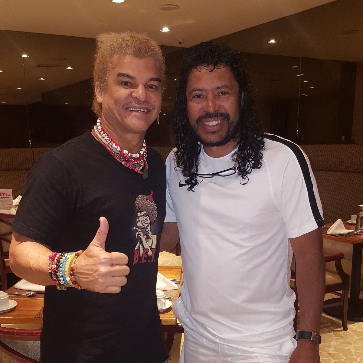 PibeValderramaP's tweet photo. Encontrarme con mi hermano siempre es una gran alegria, te quiero mucho @higuitarene1 
Todo bien todo bien https://t.co/7f2oNRvBWo