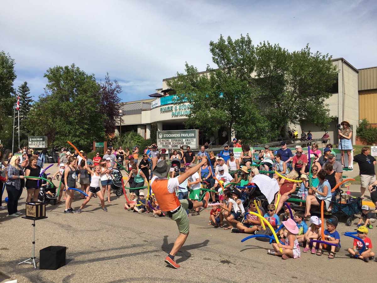 aMATTHEWSmagic's tweet photo. Only one more day to check out the Aaron Matthews Magic Party at @WesternerDays !!! Show times at 2, 4, and 7!!! https://t.co/FSss2nV8Ky