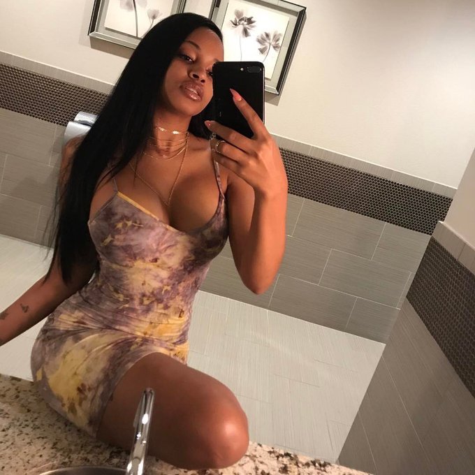 She gone f*ck it up, she don't need makeup! #naturalshawty #FAME https://t.co/HoRhBwucRY<a href="/tag/naturalshawty"class="tags">#naturalshawty</a><a href="/tag/fame"class="tags"><span>#fame</span></a>