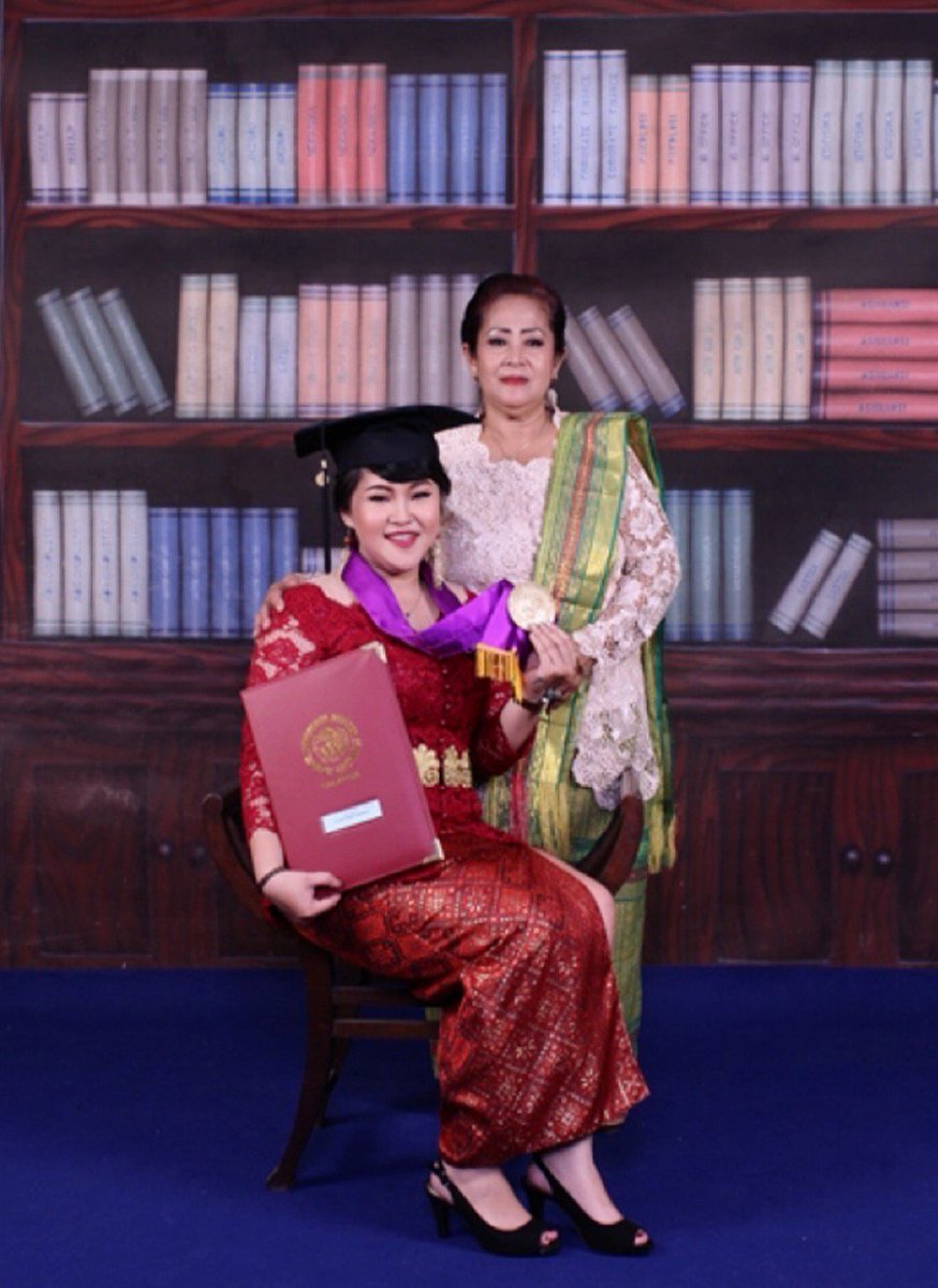 rantysusantoo's tweet photo. Graduation's day🎓❣️ https://t.co/4OCdjPaI2e