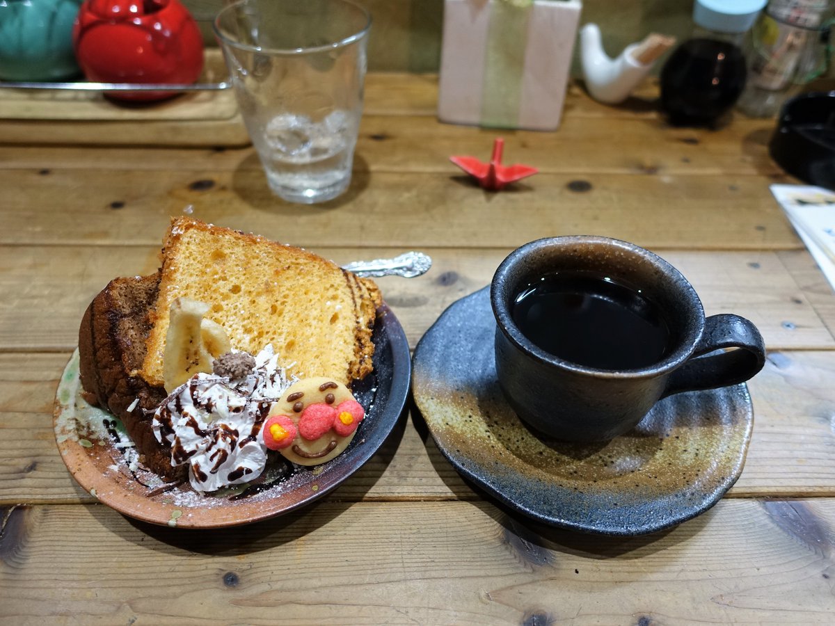 agunesu_dejitar's tweet photo. ひぐちン家さんのナイター営業に自転車でお邪魔して来ました♪
今日の料理に〆のデザートも最高に美味しかったです😍😍😍
今日もお店で知り合った常連さん達と楽しく過ごす事が出来ました♪
美味しい料理&amp;普段食べない野菜の補給完了♪
ナイター営業３１回目♪ https://t.co/s844fyHa9r