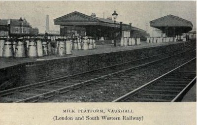 Railwaypast's tweet photo. Vauxhall Railway Station, London https://t.co/DIu9ZUOQd1