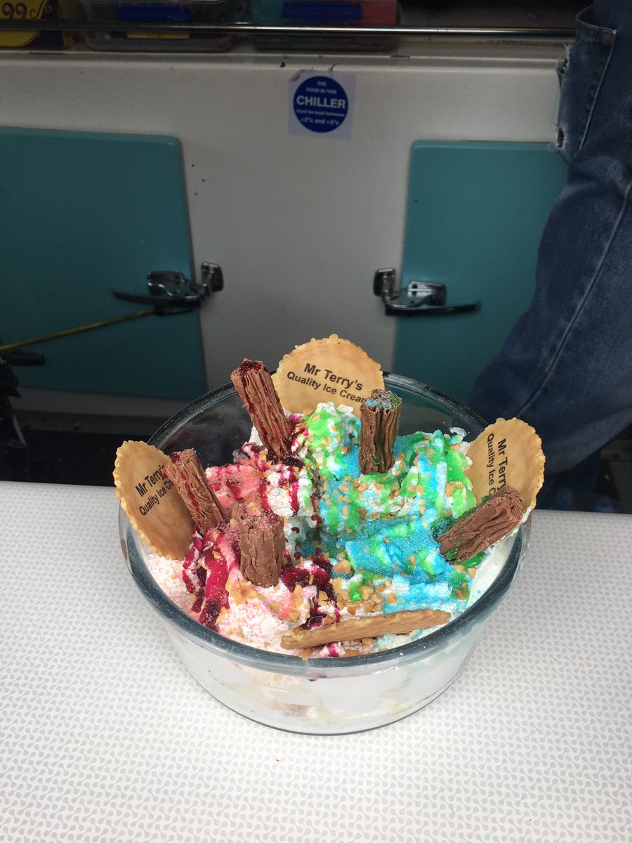 npflorida's tweet photo. Mr terry, the ice cream man has just been in Marina Ave, #dessertsorted https://t.co/Za8C5DM8OE