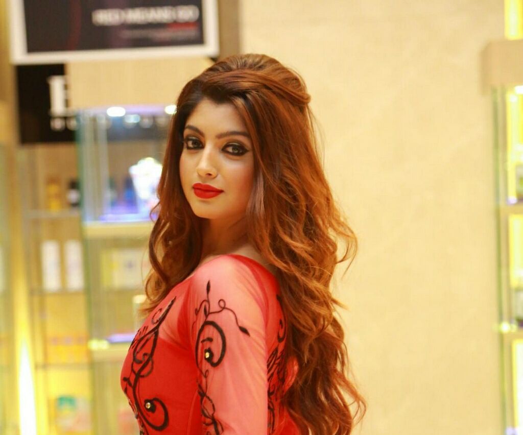 south365's tweet photo. Akanksha Puri at Kerala Fashion League https://t.co/YLKzo43ZuI