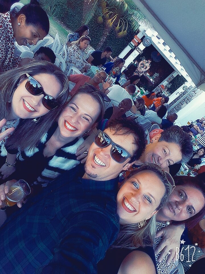 LuciangeloC's tweet photo. Felicidade total em reecontra-los!!! Amigos para vida toda!!😎✌ https://t.co/CApE2GLRWL