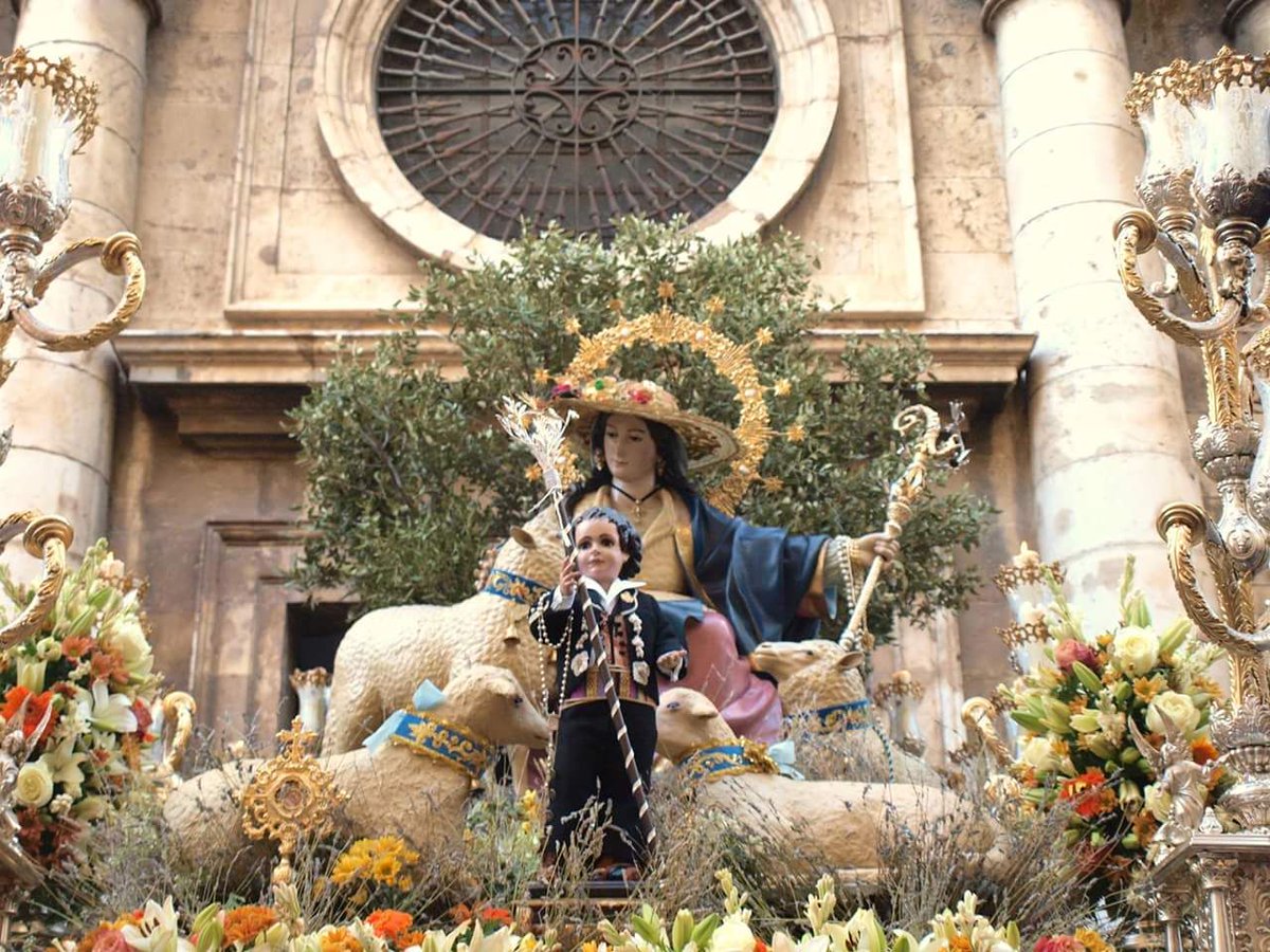 Esto es una Hermandad de Gloria con gusto.