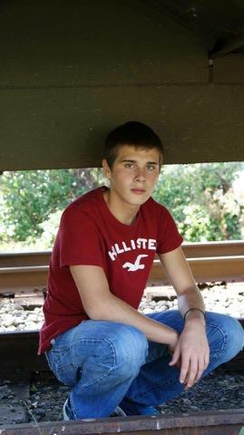 Mark8a8's tweet image. Oh my heavenly father please have mercy upon my only son, keep him Alive for me