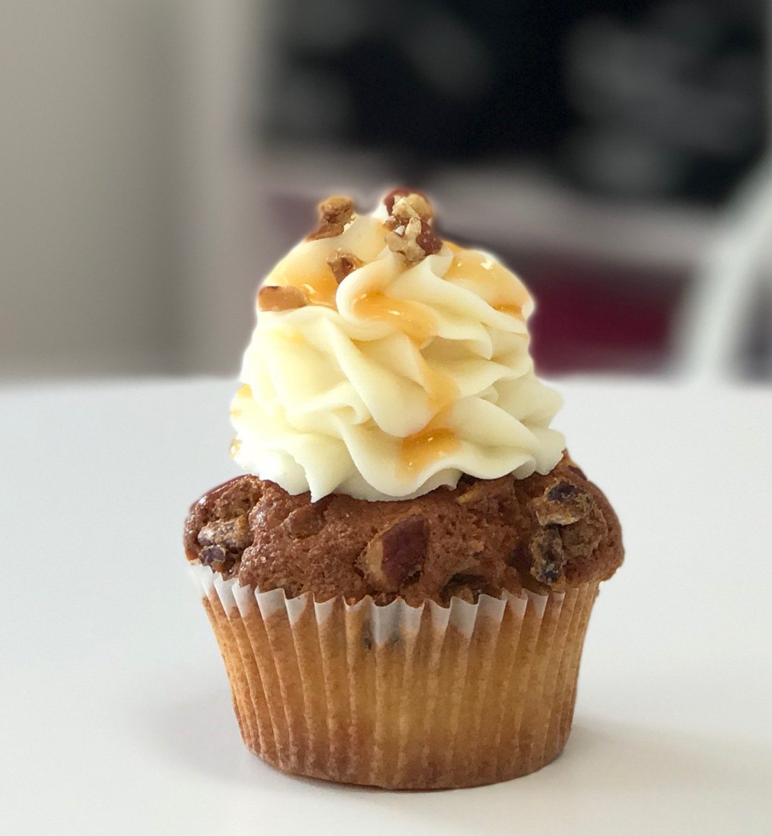freshcupcakes's tweet photo. Pick up #Praline today! A vanilla pecan cake topped with caramel cream cheese icing & candied pralines. Tues & Sun in July. #southerngood https://t.co/V34j6b9qJ1